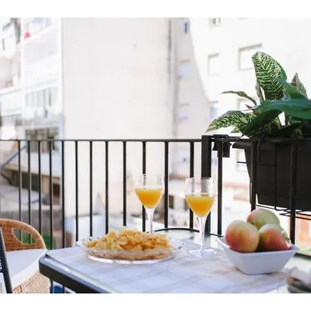 Spaces Deluxe Apartment- 3 Bedroom, 2 Bathroom, Next To Beach, Sleeps 6 Apartman