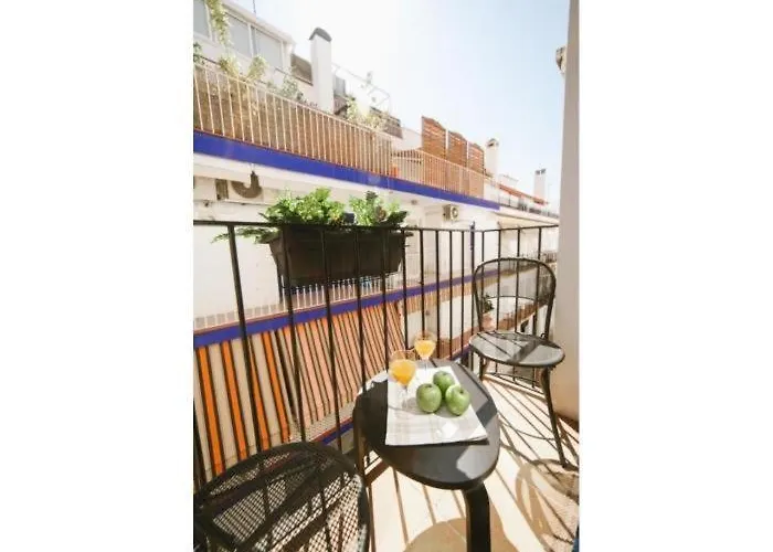 Spaces Deluxe Apartment- 3 Bedroom, 2 Bathroom, Next To Beach, Sleeps 6 アパート シッチェス